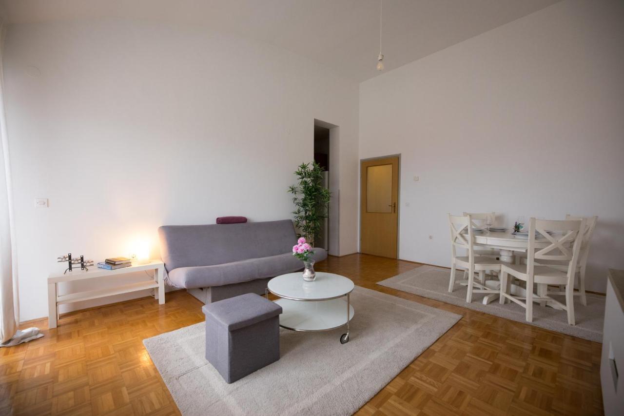 Apartman Ana Apartamento Osijek Exterior foto